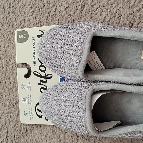 NWT Dearfoams Memory Foam Slippers - Picture 3 of 7